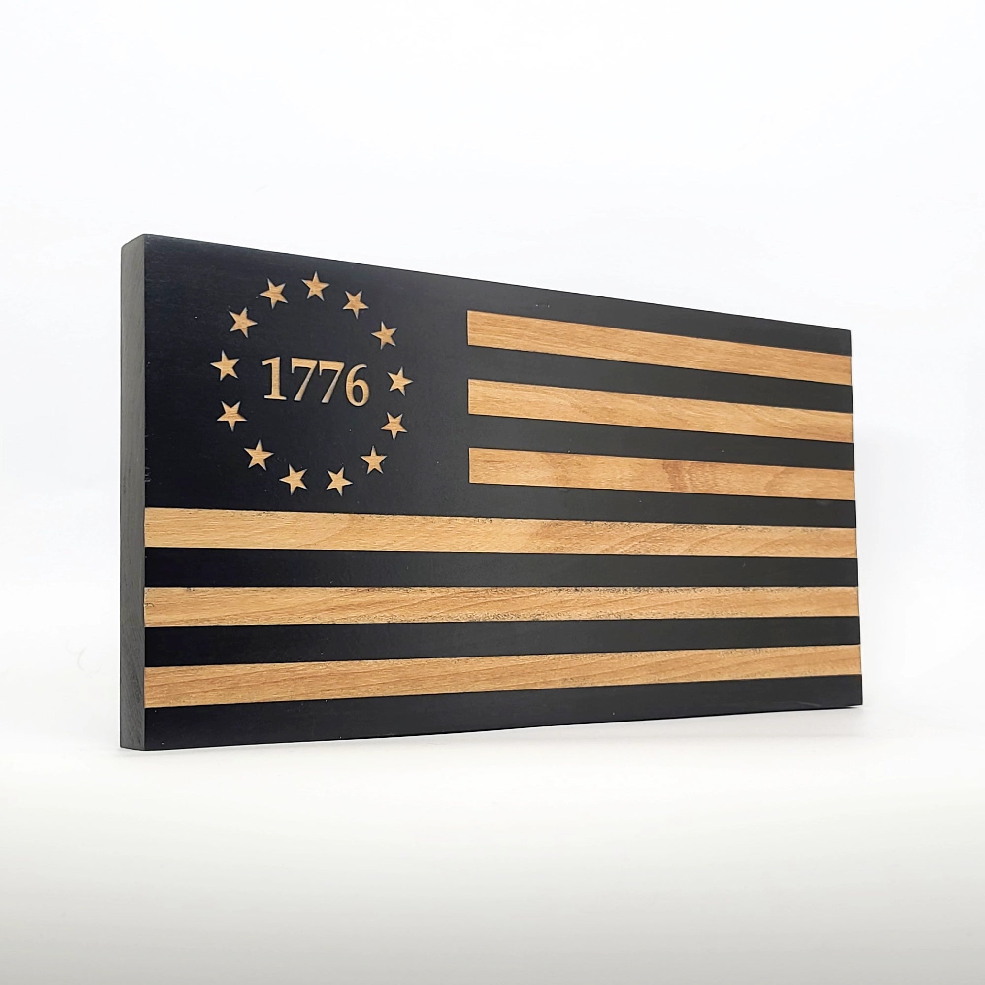 Betsy Ross 1776 Wooden American Flag - LEF001